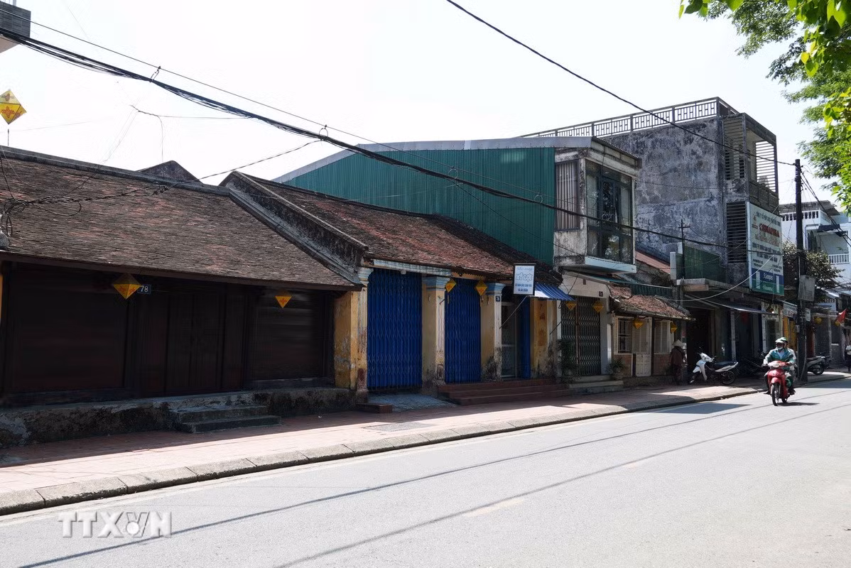 Những ngôi nhà cổ ở phố cổ Gia Hội, phường Phú Xuân, thành phố Huế. (Ảnh: Nguyên Lý/TTXVN)