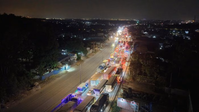 Đồng Nai đẩy mạnh tiến độ thi công xuyên ngày đêm trên QL51.