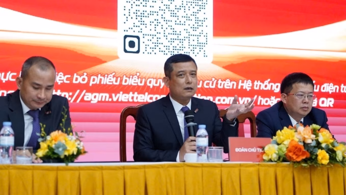 Ông Đỗ Mạnh Hùng chia sẻ tại Đại hội đồng cổ đông thường niên 2026.