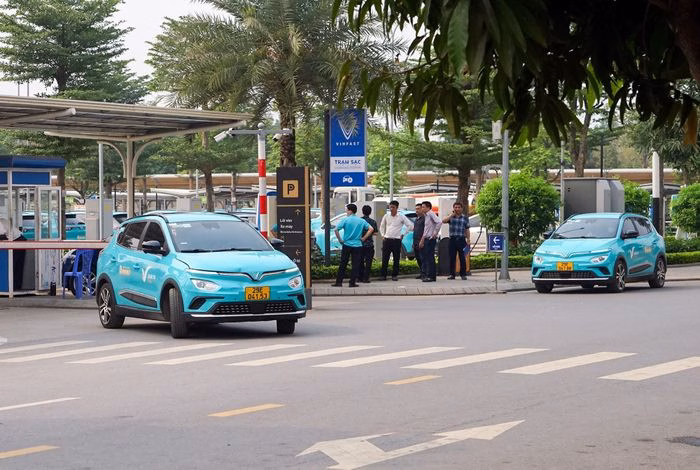 Xe điện đang dần trở thành phương tiện di chuyển dịch vụ ưu tiên của người dùng Việt. Ảnh: Hoàng Linh
